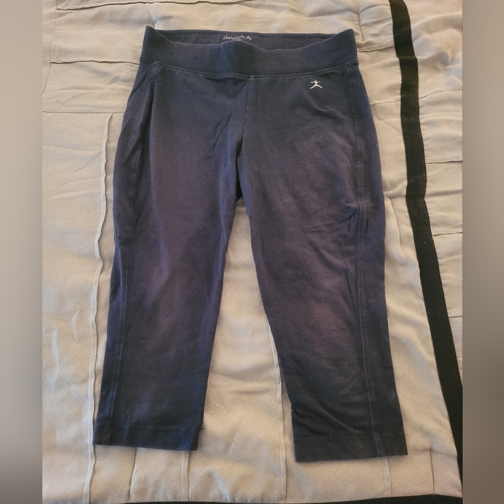 Navy Danskin Capri Workout Pants